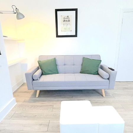 לונדון Stylish Apartment In Plaistow מראה חיצוני תמונה