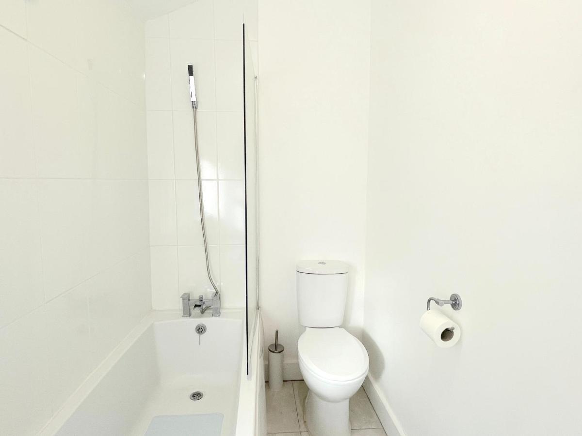 לונדון Stylish Apartment In Plaistow מראה חיצוני תמונה