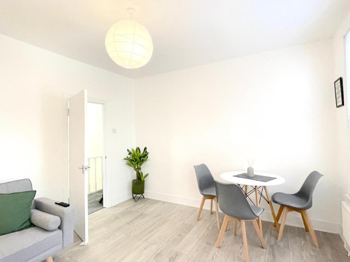 לונדון Stylish Apartment In Plaistow מראה חיצוני תמונה