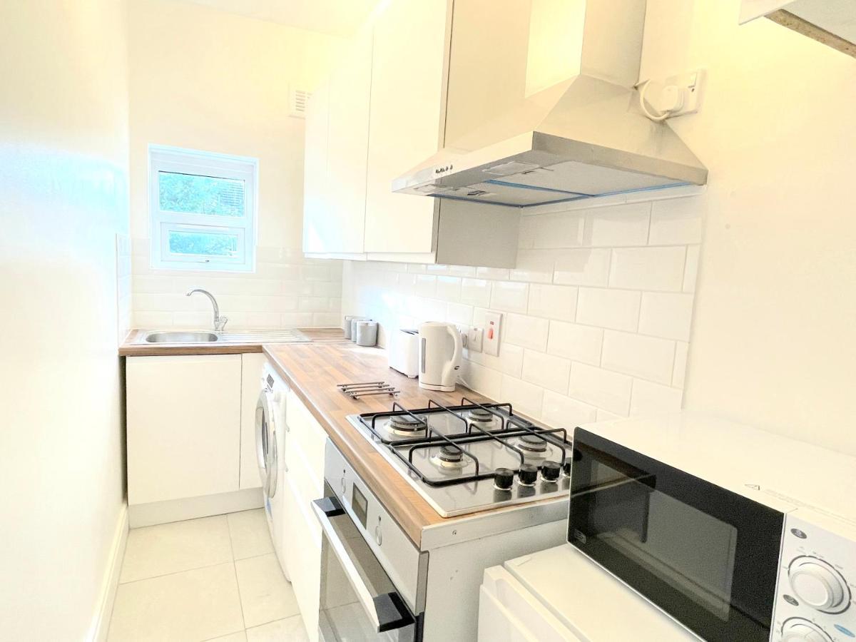 לונדון Stylish Apartment In Plaistow מראה חיצוני תמונה